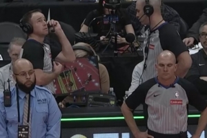 止血！尼克斯12-2攻击波后克拉克森造杀伤 猛龙挑战成功取消犯规