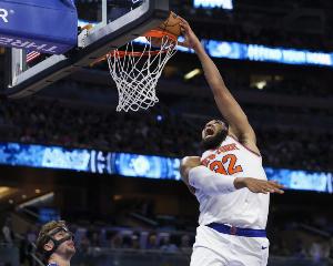 正负值+20最高！唐斯半场7中4拿到10分9板 三分2中1