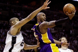 帕森斯：在大多数的榜单中邓肯都排在科比前面 这个没有争议