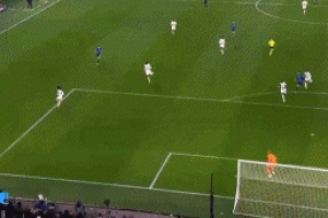 亚特兰大威胁不断！卢克曼近距离射门，阿昌庞关键封堵