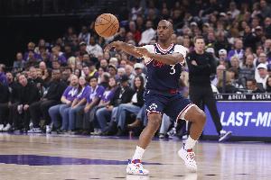 小里：快船啥成就都没只有不善待球员的恶行 字母吹杨谁还想去？