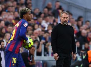 弗里克：换下亚马尔因为他已有黄牌，如果他生气我完全理解