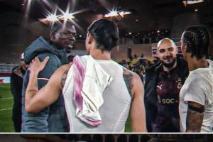 曼市往事…博格巴与萨内欧冠相遇赛后寒暄，两人曾在曼市对决多年