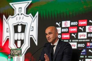 官方：葡萄牙主帅马丁内斯当选加泰罗尼亚足联年度最佳教练