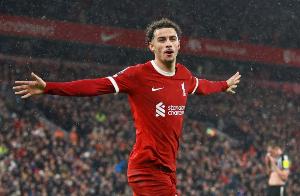 柯蒂斯·琼斯：我们始终支持斯洛特，全队与他共同进退