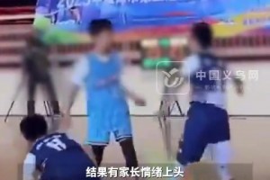 台妹啦啦队美女很贴心啊：大家别喝酒，喝酒会跌倒