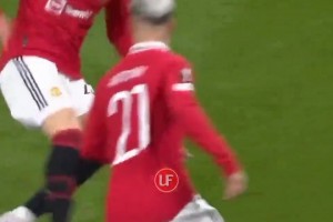 鲁尼不只是传球，他出了一道只有范佩西才能解开的方程式