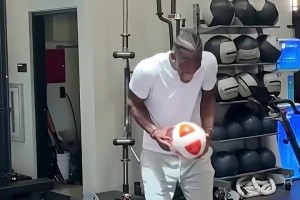 拓媒：我仍觉得杨瀚森会成为好球员！暂时无法融入球队不是他的错