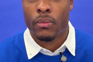 小罗在慈善赛上又是降维打击！精灵老了还是精灵！