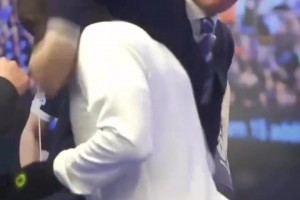 能顺利晋级世界杯吗？菲利克斯更新自己最近的训练日常！