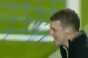 谁是你的足球初恋？03/04赛季的英超最佳进球合集！