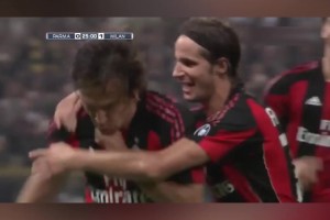 小罗看傻了！皮尔洛30米开外超级落叶球破门！