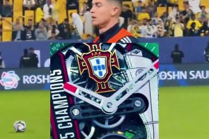 葡萄牙好大哥！C罗定制冠军纪念表赠队友包括若塔