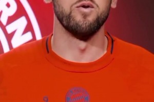 拜仁球员在美国职业足球大联盟杯决赛前向托马斯·穆勒表达了支持