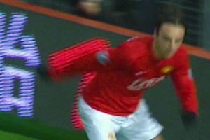 曼联名场面贝巴“锦湖回旋”助攻C罗破门