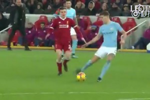 当年利物浦4-1领先曼城，70多分钟罗伯逊上演疯狂逼抢