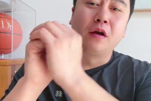 大史打趣：41岁的老詹跟窜天猴似的，31岁的恩比德踉踉跄跄