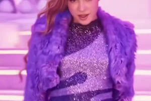 皮克不知姐姐好！夏奇拉这是”夏奇羊“本羊了