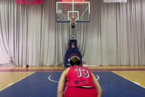 这运球基本功没得说！郭艾伦晒视频：第16个赛季给自己加油！！