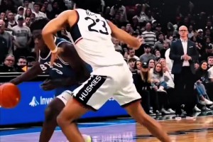 此前自称模板是麦迪＋SGA！慢镜头欣赏状元热门AJ迪班萨的进攻！