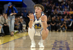 太辣眼！波杰姆斯基接球晃开防守空位三分投出离谱三不沾