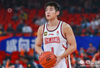 只投丢一球！陆文博8中7&三分3中3拿到17分另有2板1助1断