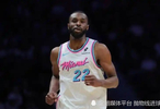 场均17+5，离开勇士后依旧攻防兼备，勇士真不该放走他